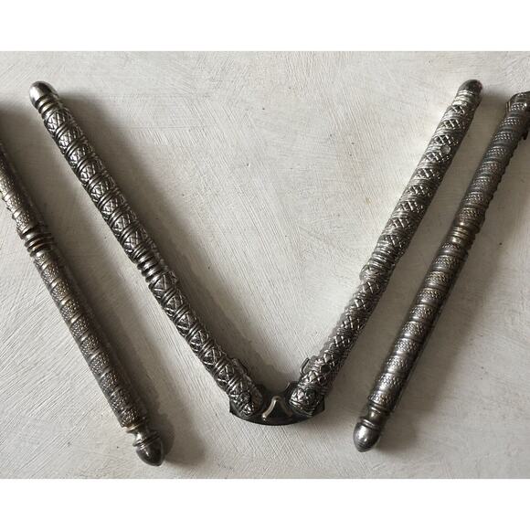 Vintage Metal Handheld Squeeze Nutcrackers Lot of 3 Walnuts Crabs Lobster HMQ - Picture 9 of 13